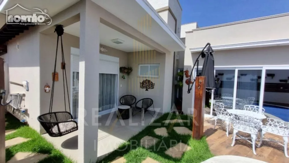 Casa à venda com 2 quartos, 300m² - Foto 4