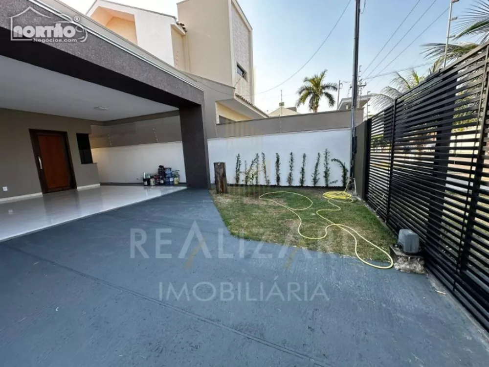 Casa à venda com 3 quartos, 111m² - Foto 4