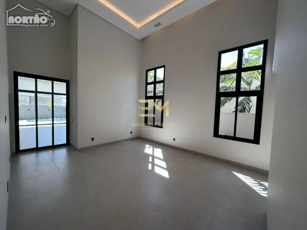 Casa à venda com 1 quarto, 226m² - Foto 4