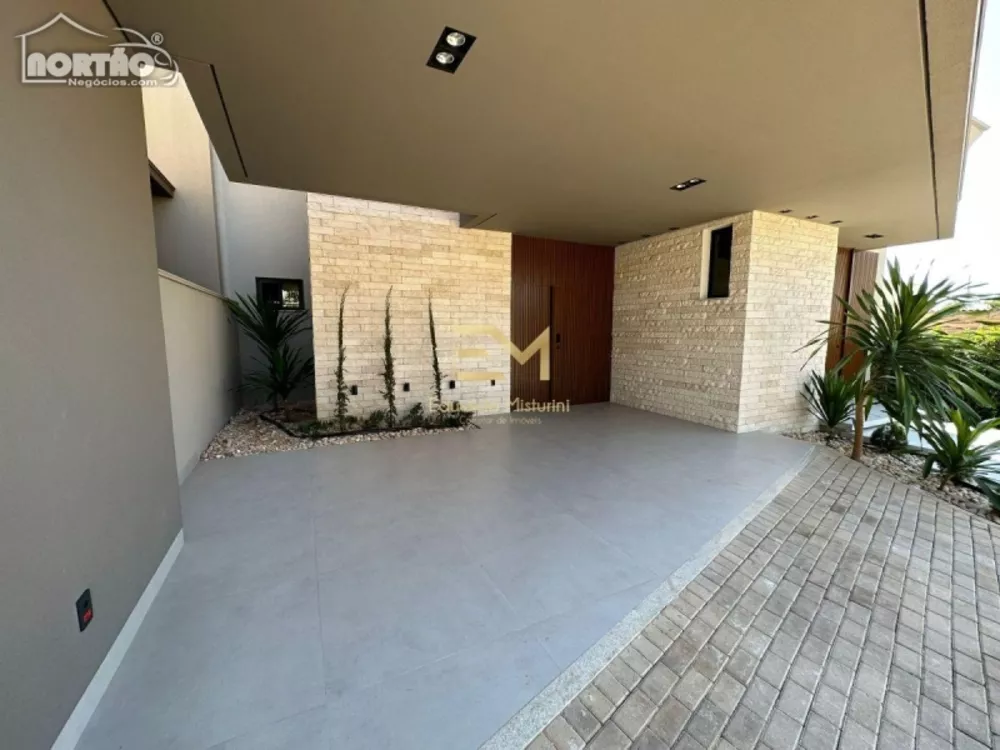 Casa à venda com 1 quarto, 226m² - Foto 3