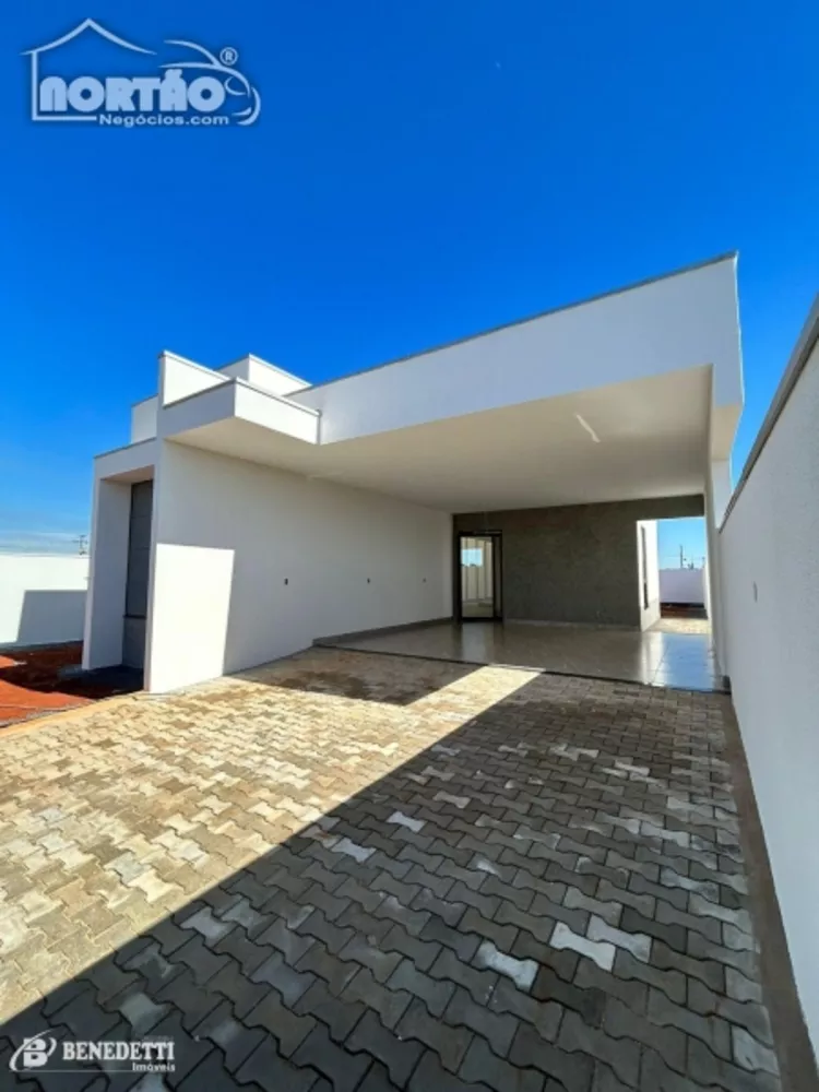 Casa à venda com 3 quartos, 229m² - Foto 3