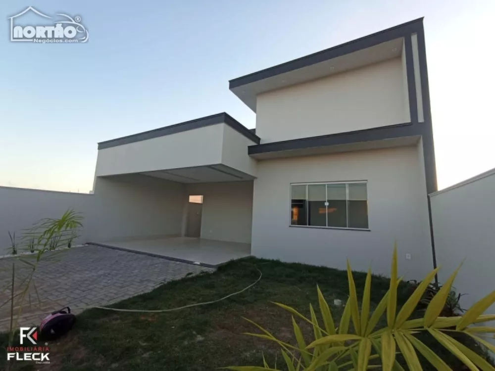 Casa à venda com 4 quartos, 132m² - Foto 2