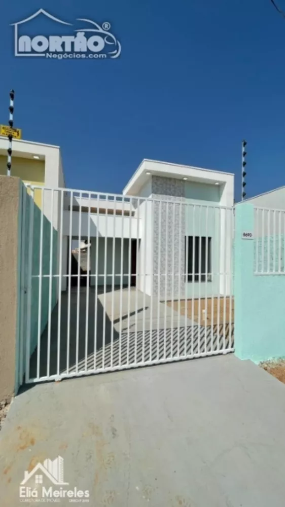 Casa à venda com 3 quartos, 65m² - Foto 2