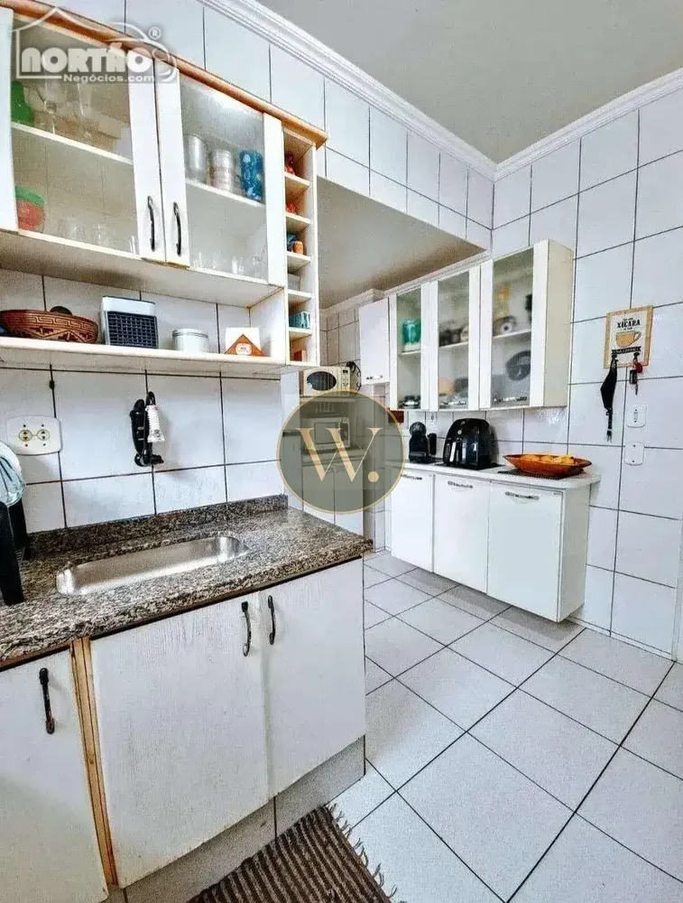Casa, 3 quartos, 220 m² - Foto 10