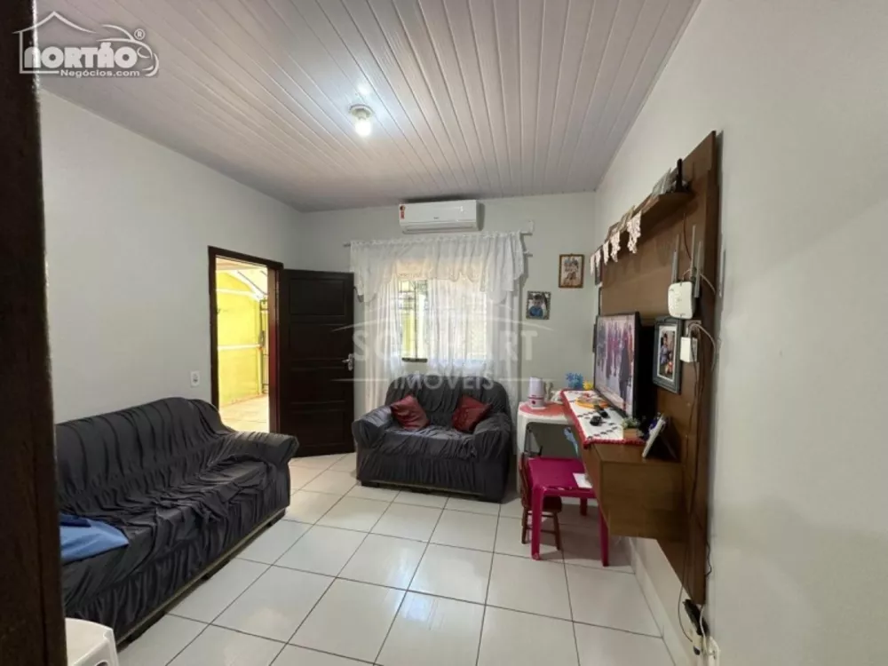 Casa à venda com 4 quartos, 122m² - Foto 4