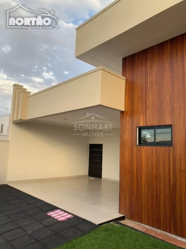 Casa à venda com 2 quartos, 157m² - Foto 2