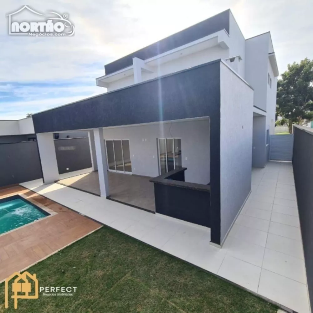 Casa à venda com 4 quartos, 206m² - Foto 3