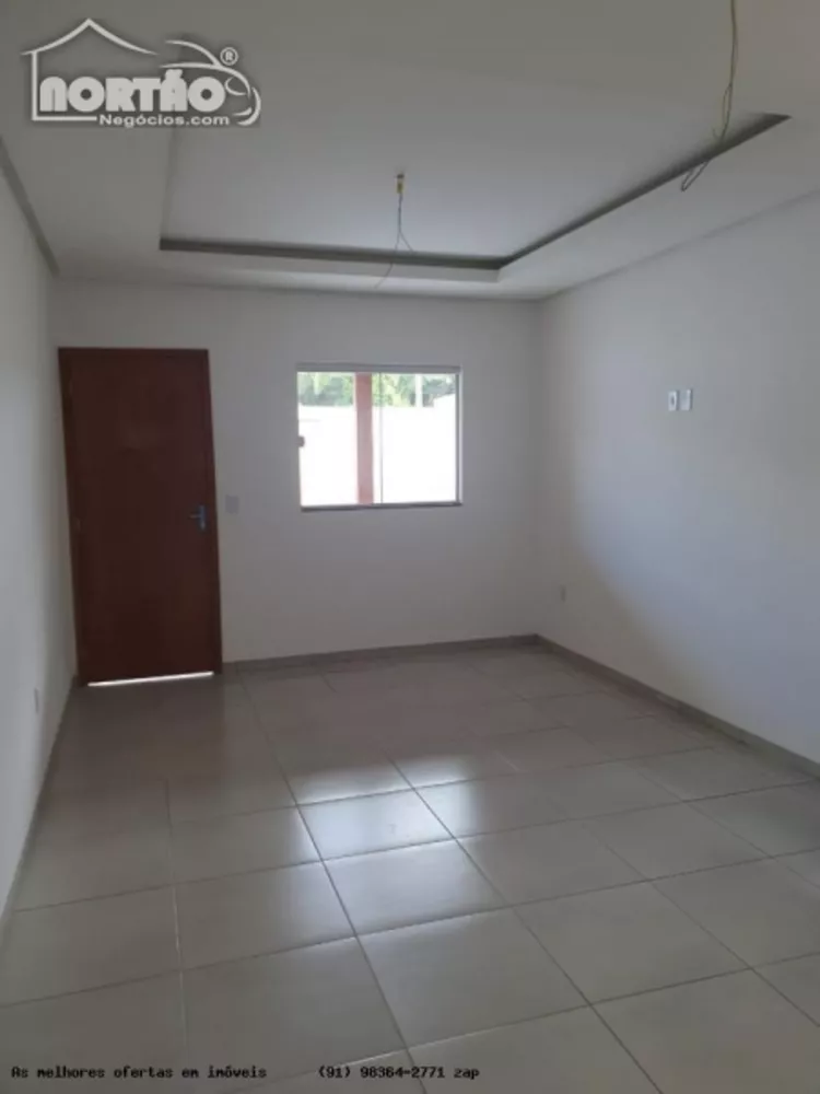 Casa à venda com 3 quartos, 200m² - Foto 2