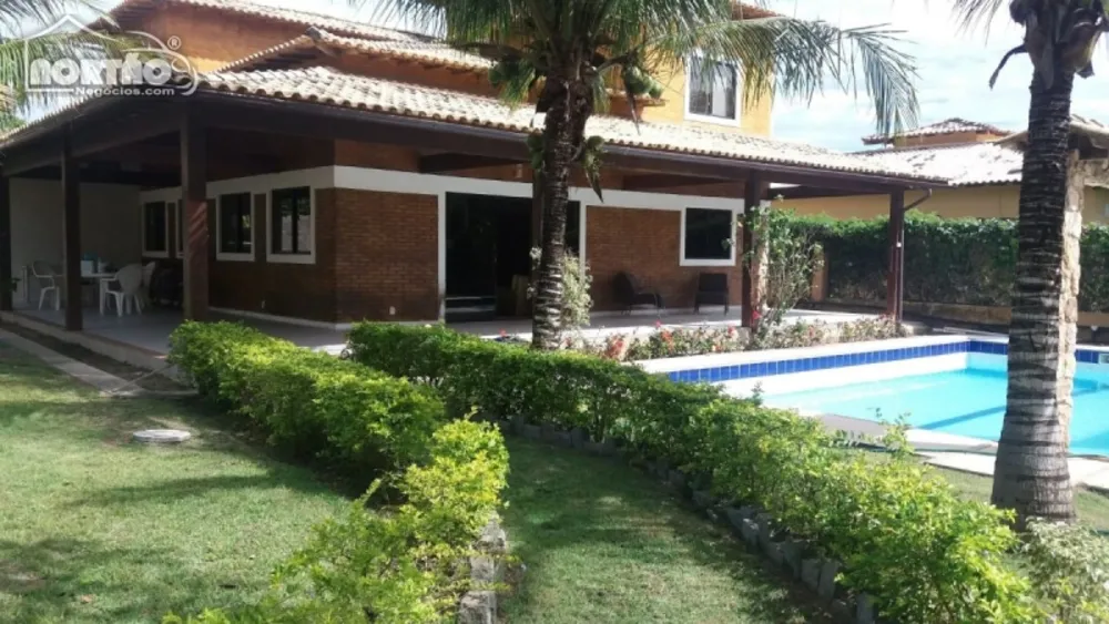 Casa, 6 quartos, 238 m² - Foto 1