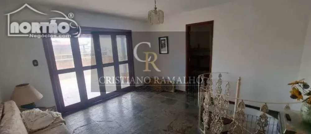 Casa, 6 quartos, 208 m² - Foto 10