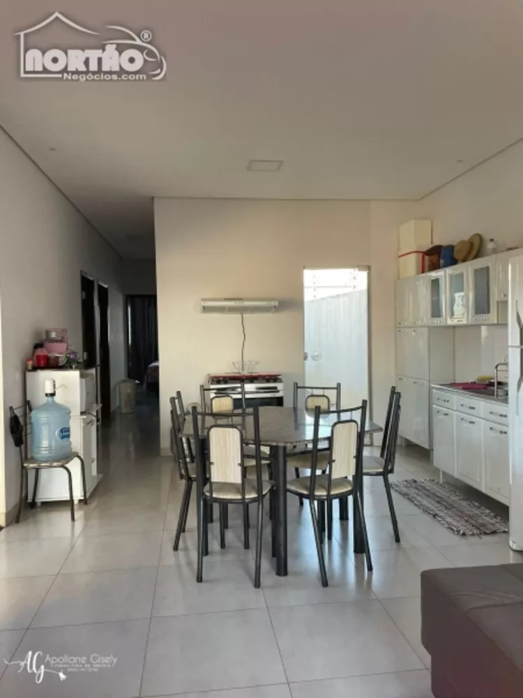 Casa à venda com 4 quartos, 90m² - Foto 10