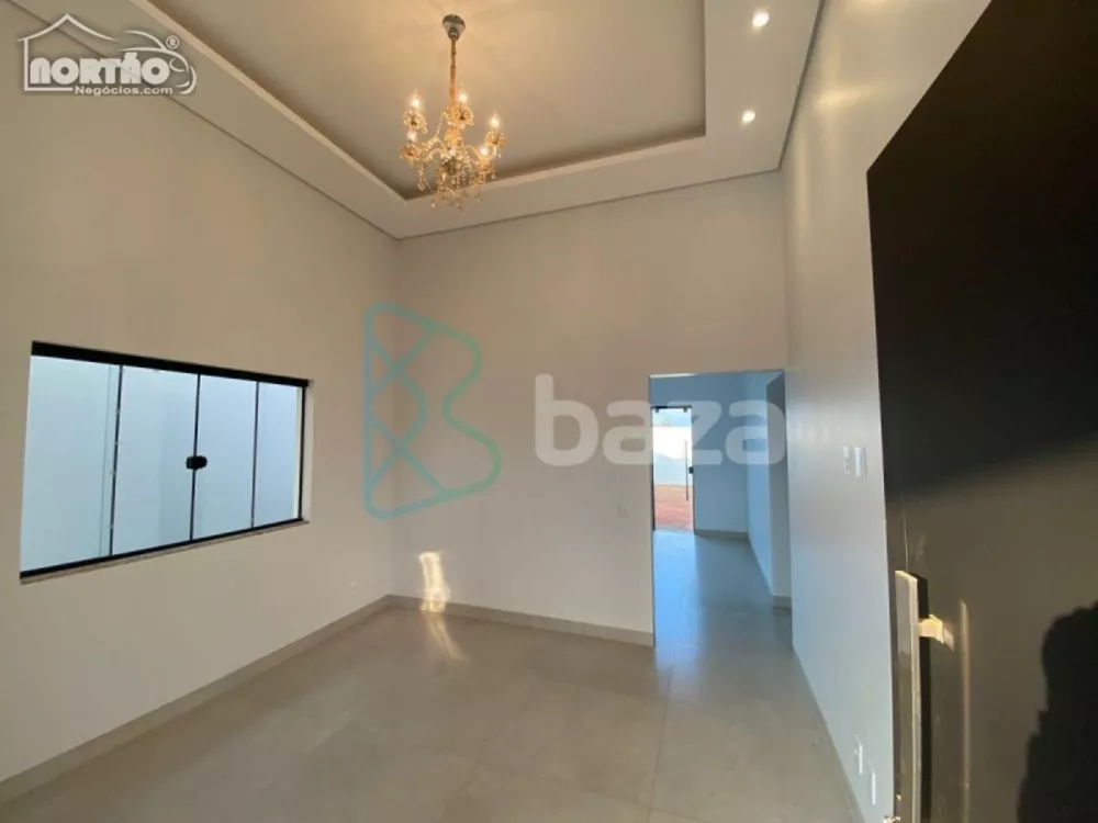 Casa à venda com 4 quartos, 107m² - Foto 1