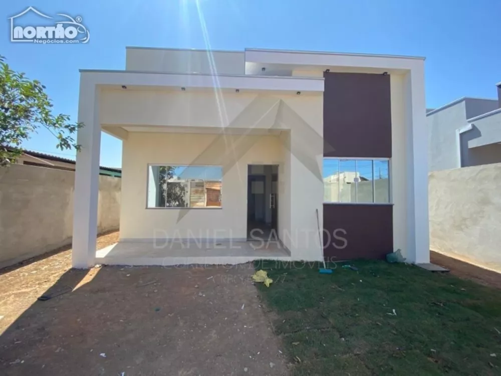 Casa à venda com 3 quartos, 59m² - Foto 2