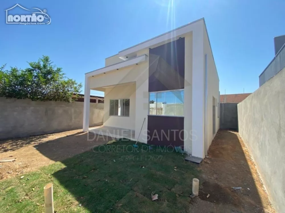 Casa à venda com 3 quartos, 59m² - Foto 3