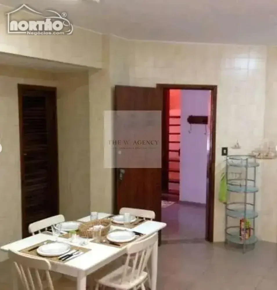 Casa, 3 quartos, 270 m² - Foto 4