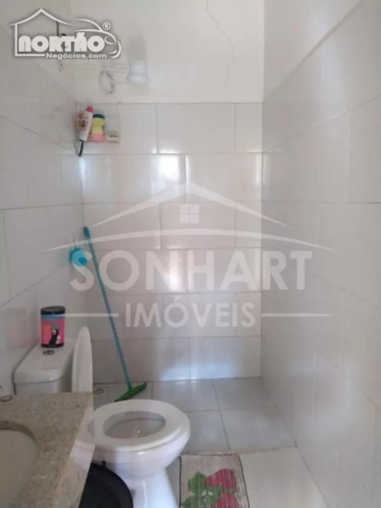 Casa à venda com 4 quartos, 180m² - Foto 1