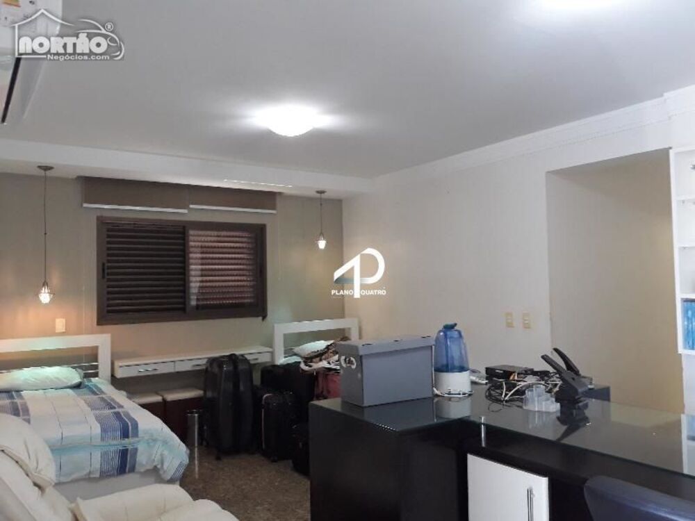 Casa à venda com 2 quartos, 239m² - Foto 4