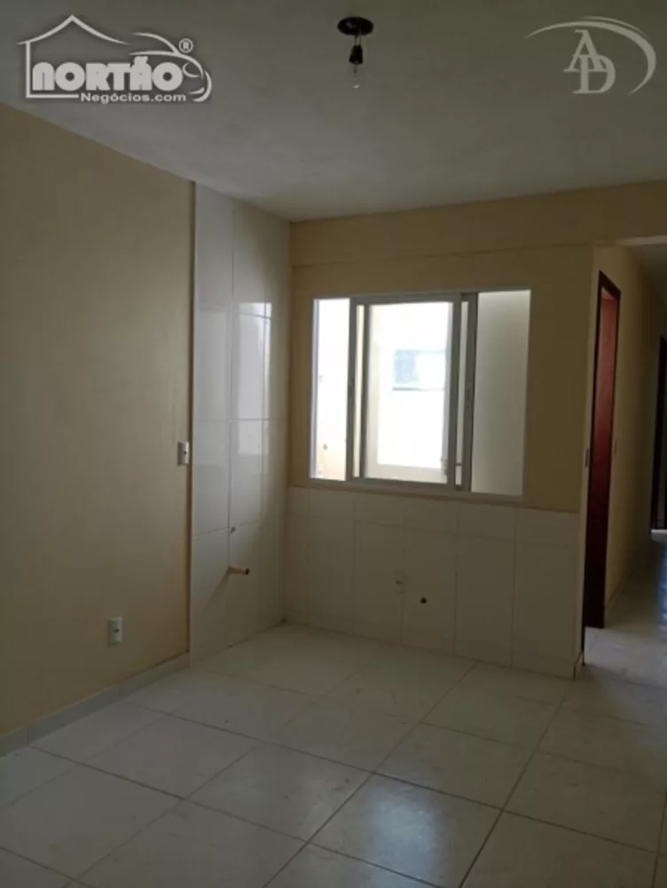 Casa à venda com 2 quartos, 56m² - Foto 1