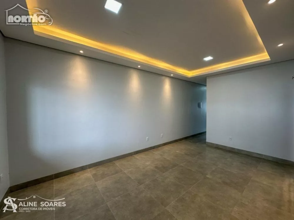 Casa à venda com 2 quartos, 50m² - Foto 3