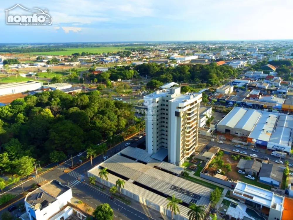 Casa à venda com 3 quartos, 142m² - Foto 2