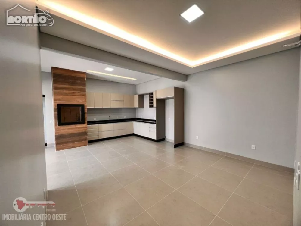 Casa à venda com 3 quartos, 120m² - Foto 3