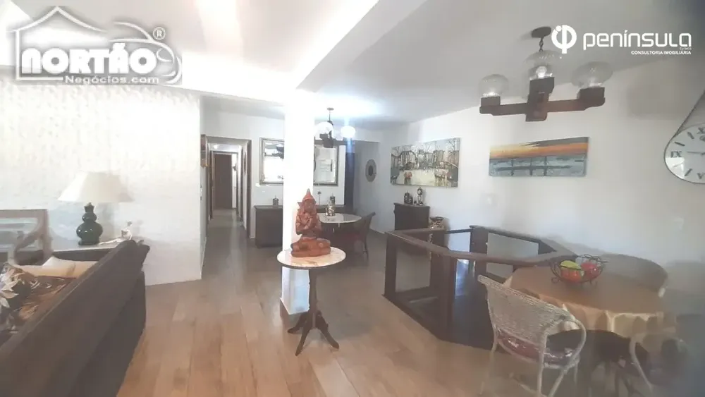 Casa, 7 quartos, 240 m² - Foto 4
