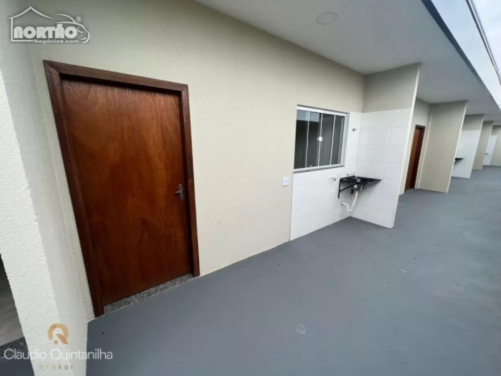 Casa à venda com 2 quartos, 258m² - Foto 2