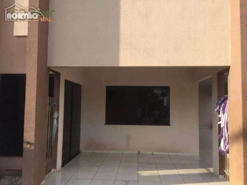 Casa à venda com 5 quartos, 290m² - Foto 1