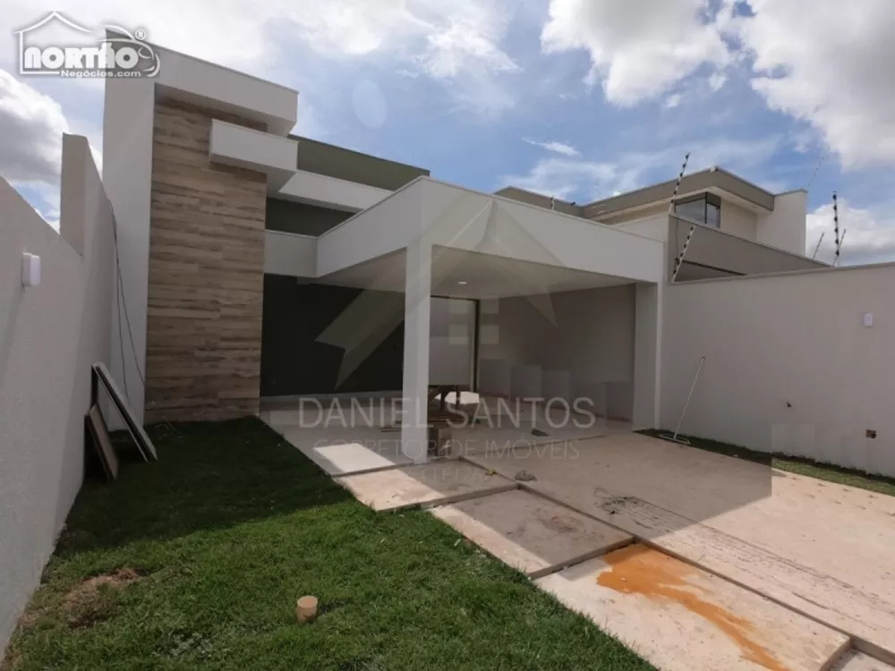 Casa à venda com 3 quartos, 142m² - Foto 2