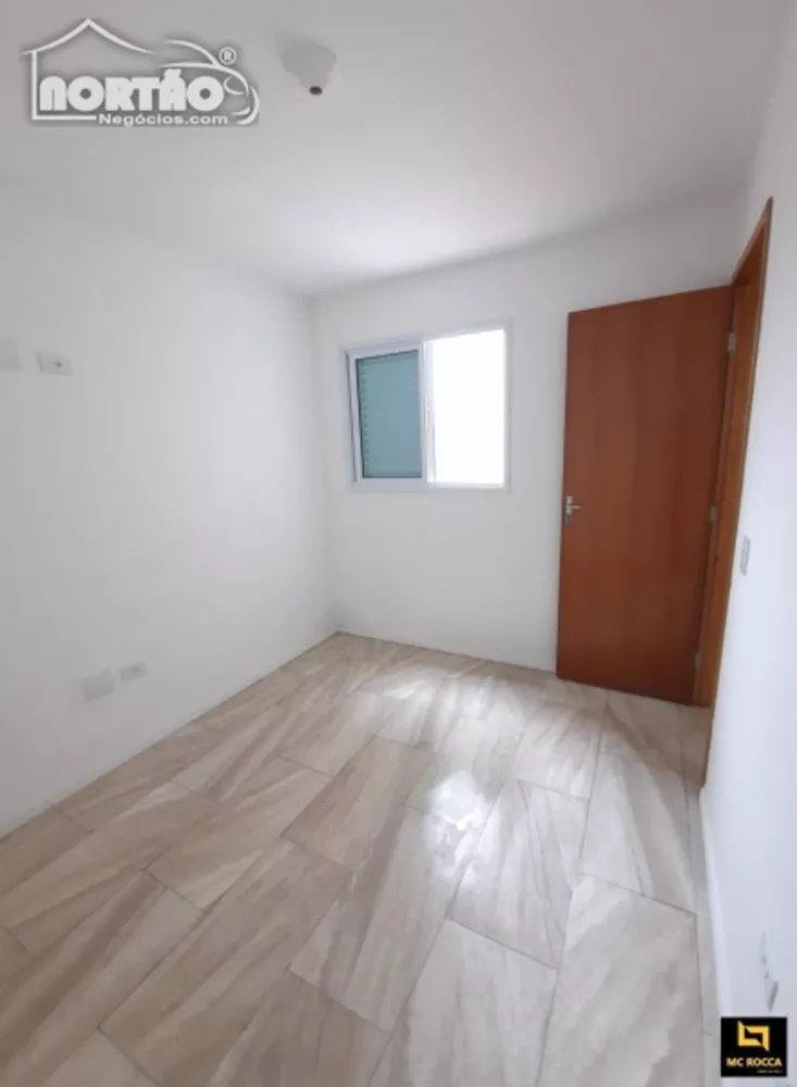 Casa à venda com 2 quartos, 72m² - Foto 4