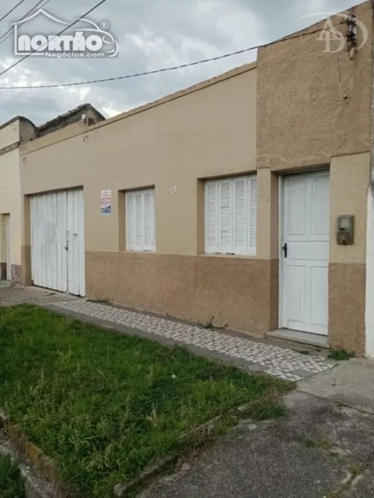 Casa, 5 quartos, 220 m² - Foto 1