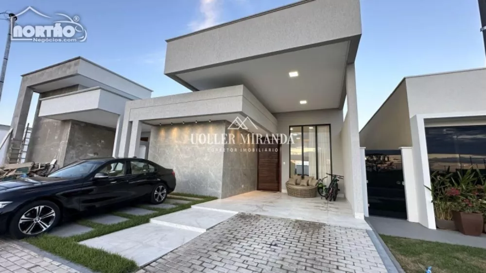 Casa à venda com 3 quartos, 145m² - Foto 2