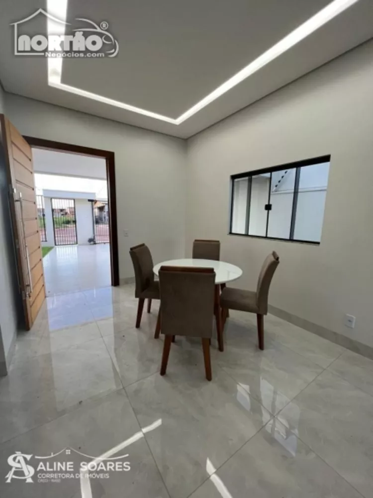 Casa à venda com 4 quartos, 120m² - Foto 3