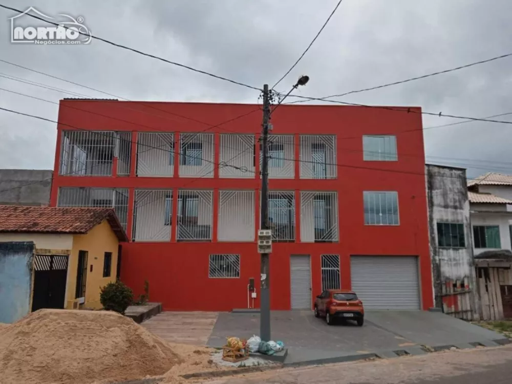 Casa à venda com 3 quartos, 700m² - Foto 2