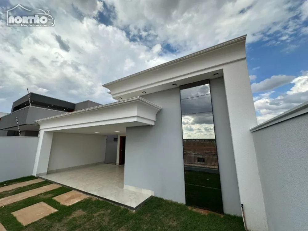 Casa à venda com 3 quartos, 137m² - Foto 4