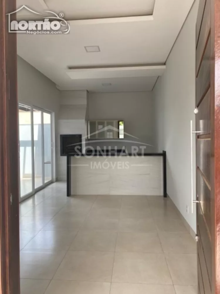 Casa à venda com 3 quartos, 120m² - Foto 4