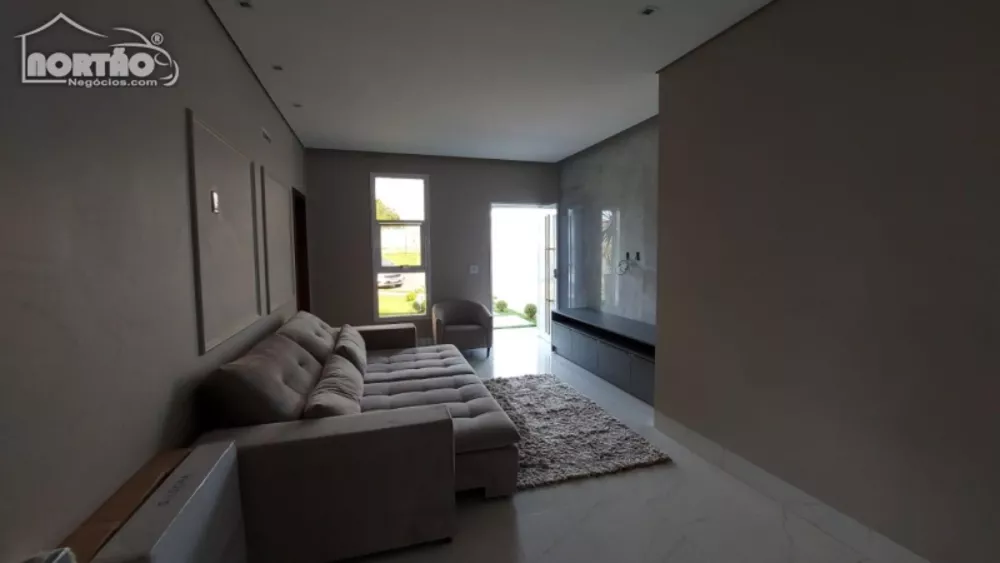 Casa à venda com 3 quartos, 176m² - Foto 4