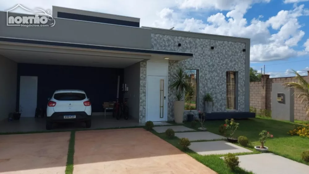 Casa à venda com 3 quartos, 176m² - Foto 2