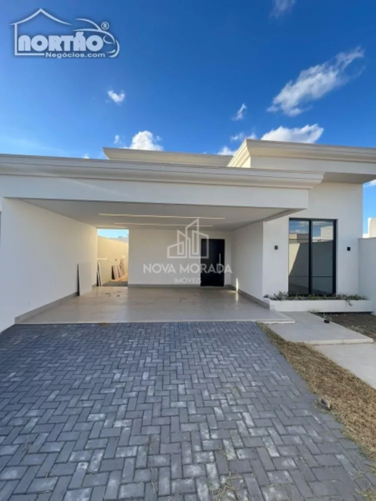 Casa à venda com 4 quartos, 189m² - Foto 2