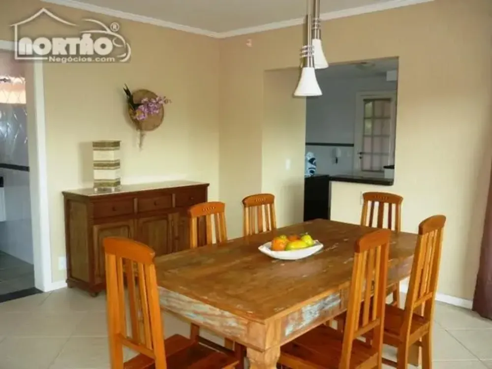 Casa, 4 quartos, 200 m² - Foto 4