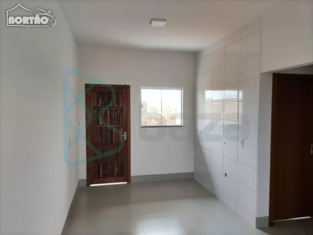 Casa à venda com 3 quartos, 52m² - Foto 4