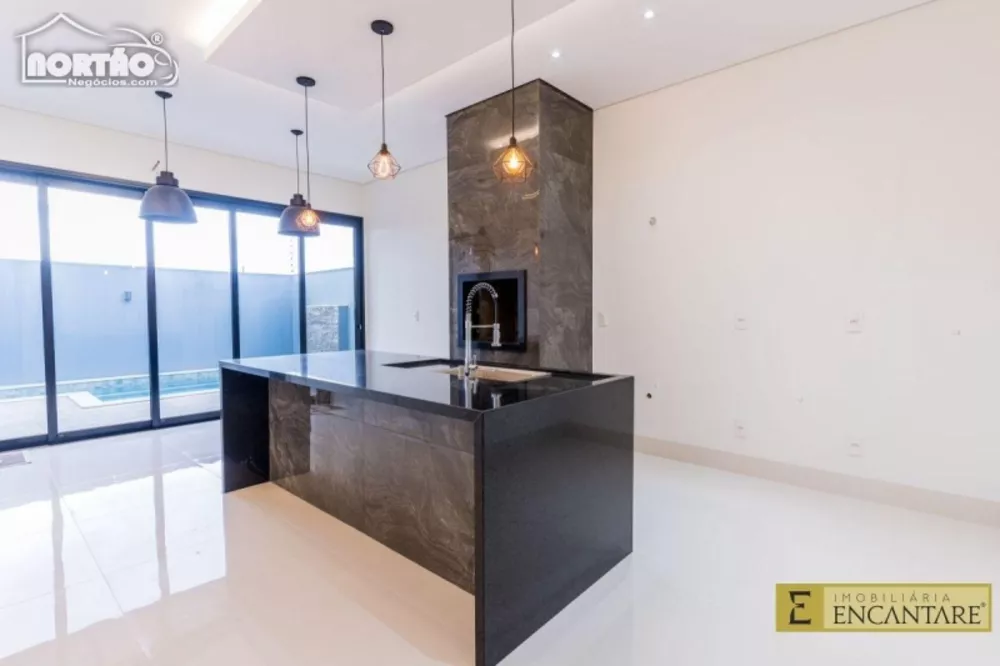 Casa à venda com 1 quarto, 178m² - Foto 4