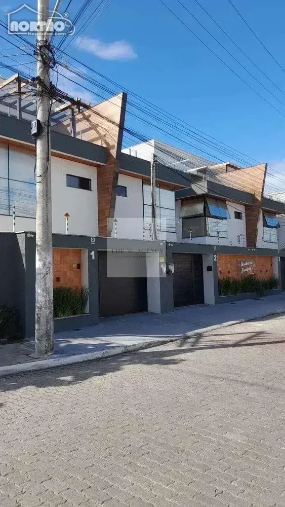 Casa, 4 quartos, 112 m² - Foto 1