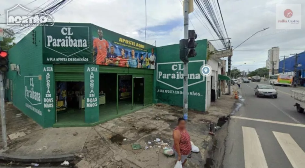 Casa à venda com 5 quartos, 300m² - Foto 1