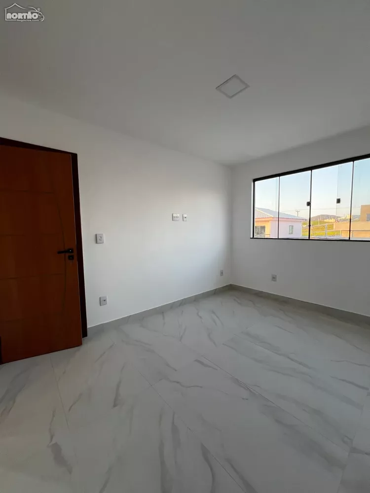 Casa à venda com 4 quartos, 350m² - Foto 8