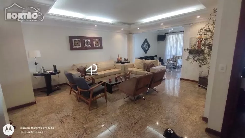 Casa à venda com 3 quartos, 210m² - Foto 6