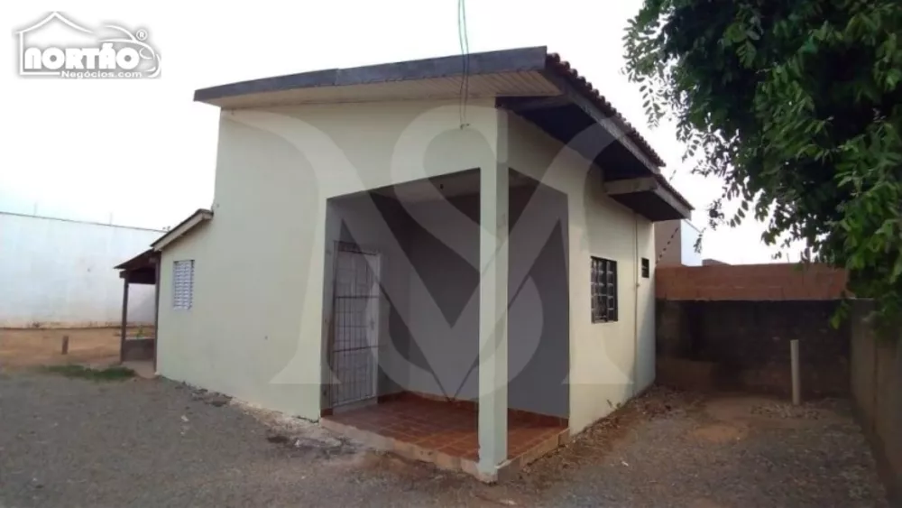 Casa à venda com 2 quartos, 48m² - Foto 1