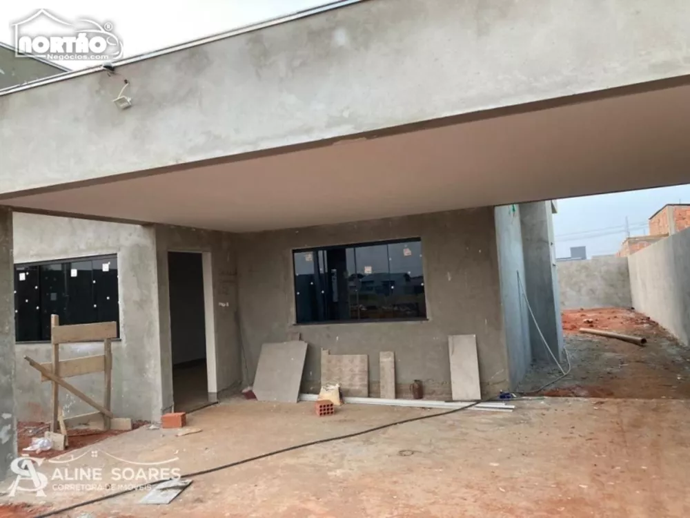 Casa à venda com 3 quartos, 89m² - Foto 2