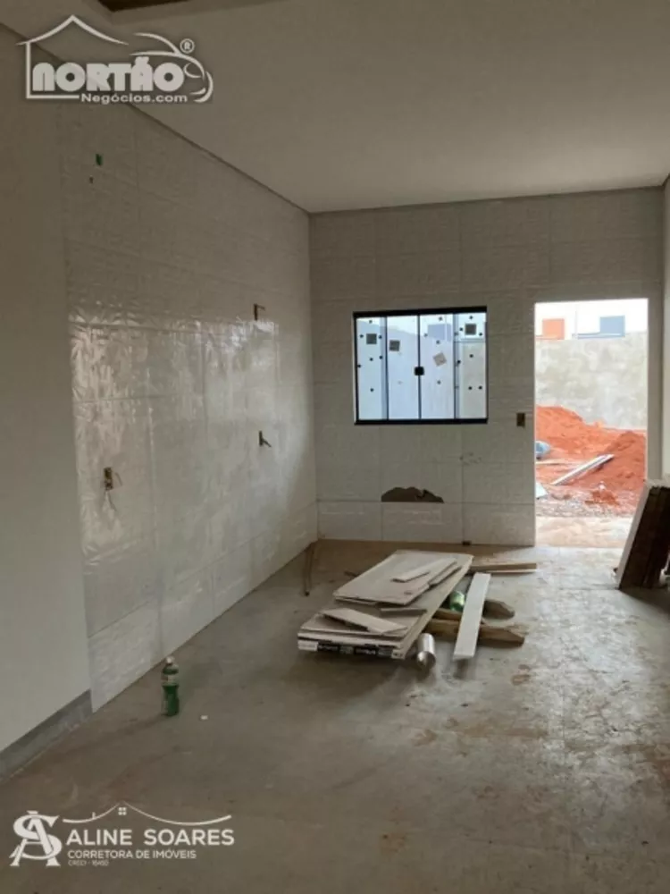 Casa à venda com 3 quartos, 89m² - Foto 4