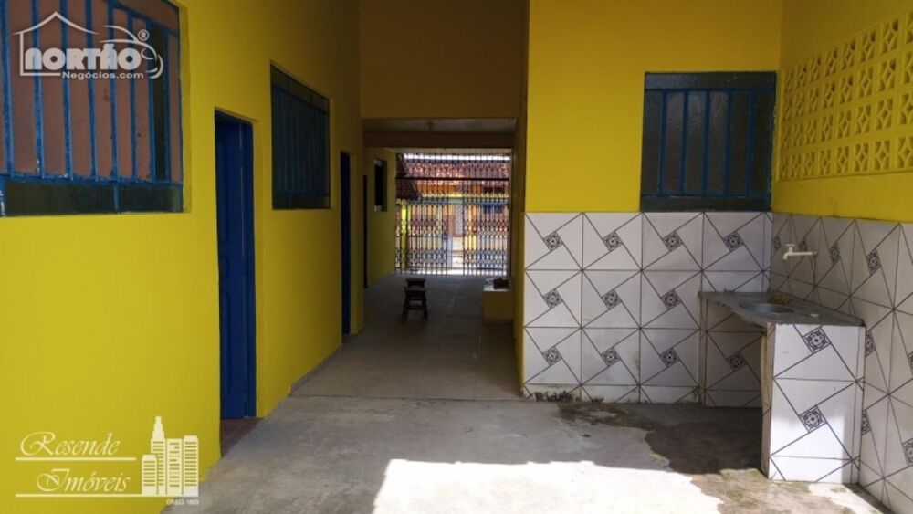 Casa à venda com 8 quartos, 450m² - Foto 1